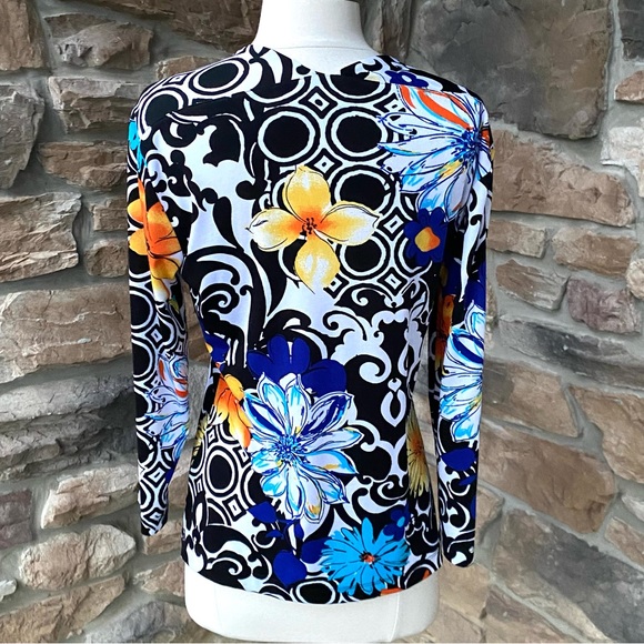 Chico’s 3/4 Sleeve Floral V Neck Top - Picture 11 of 16